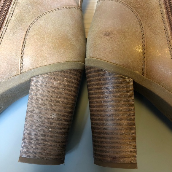 Guess Gasin Hiker Boots Side Zipper Size 8 1/2” Faux Leather. - Picture 12 of 13